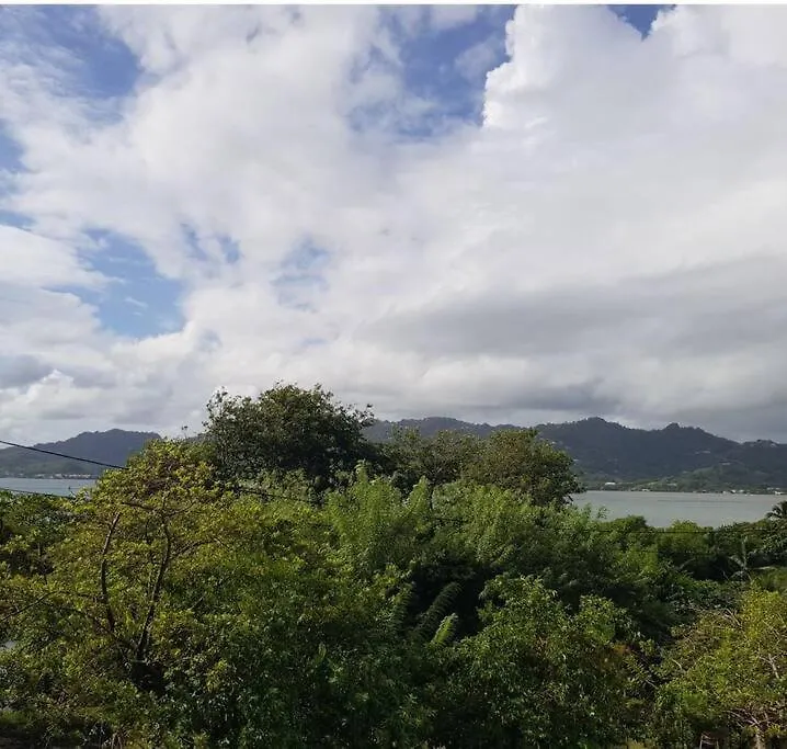 Logement Entier, Villa Vue Mer Le Robert, Martinique Holiday home
